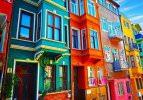 D&uuml;nyanın en g&uuml;zel renkli evleri