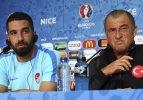 Fatih Terim ve Arda Turan için çarpıcı tweet'ler