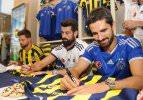 Fenerbahçeli futbolcular imza gününde