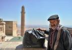Sokakları merdivenli kentin 60 yıllık hamalı 