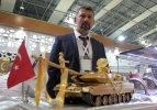 Tank maketini altınla kapladı