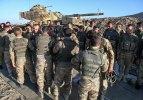 Asker 2 bin 900 metrede bayramlaştı