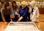 Emine Erdoğan, New York Halk K&uuml;t&uuml;phanesi'ni ziyaret etti