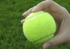 Öğrencilerinin sandalyelerine tenis topu yapıştırdı! Çünkü...