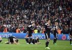 Beşiktaş'ın yıldızı maç sonu hüngür hüngür ağladı
