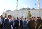 Erdoğan, Mimar Sinan Camisi'nde bayram namazını kıldı