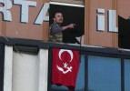 AK Parti binasına silahlı baskın