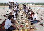 Rehin alınan TIR şoförü 250 kişiye iftar verdi