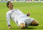 Cristiano Ronaldo kabustan uyandırdı