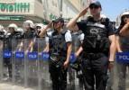 Taksim'de polis de ne yapacağını bilemedi