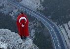 "Uçurumun kenarındaki fotoğraflar" ününü artırdı
