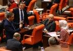Vekiller anayasa teklifini imzalarken fotoğraf çektirdi