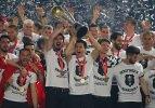 Şampiyon Beşiktaş kupasına kavuştu!