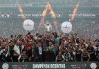 Şampiyon Beşiktaş kupasını aldı