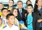 Fenerbahçe Sivas'ta çiçeklerle karşılandı
