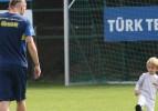 K&uuml;&ccedil;&uuml;k Caner Samandıra'da ilgi odağı oldu
