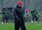 Galatasaray idmanına yağmur ve Cuma molası