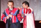 Cüneyt Çakır'a fahri doktora payesi verildi