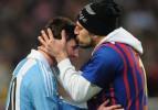 Messi'nin midesini bulandıran öpücük!