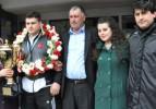 Rıza Kaayalp'e davullu zurnalı karşılama