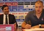 Batuhan Karadeniz Trabzonspor'a imzayı attı