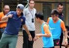 Barca'nın yıldızı Neymar sokakta &ccedil;ocuklarla