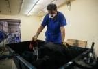Zeytin atıklarından mangal kömürü üretti