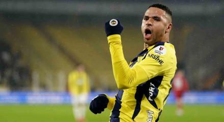 Fenerbahçe'ye En Nesyri piyangosu! Suudi Arabistan'dan reddedilmesi zor teklif