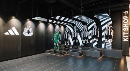 T&uuml;rk kul&uuml;pleri mağaza gelirlerinde devlerle kapışıyor: İlk 20'de 3 takım