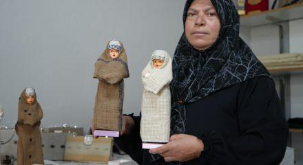 Bayburt&rsquo;un tescilli ehramı oyuncak s&uuml;sl&uuml;yor! Bebekleri g&ouml;renler fiyatını merak ediyor