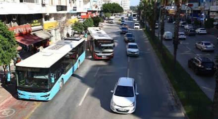 Antalya'da otob&uuml;ste unutuldu! Oyuncak sandı kanlı canlı &ccedil;ıktı... Şof&ouml;r şoke oldu