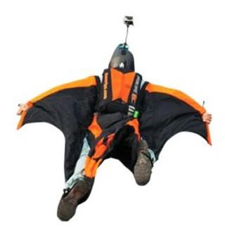 Yarasa kanadına benzer kostümlerle uçan insanlar ilk kez Ekim ayında Çin’de düzenlenen Wingsuit Flying Dünya Şampiyonası’nda yarıştı. 1500 metre yükseklikteki uçurumlardan atlayan katılımcılar yaklaşık 30 saniyeli sürelerde paraşütle iniş yaptı. Güney Afrikalı Julian Boulle parkuru 23.41 saniyeyle tamamlayarak birinci oldu ve dünya rekoru kırdı.