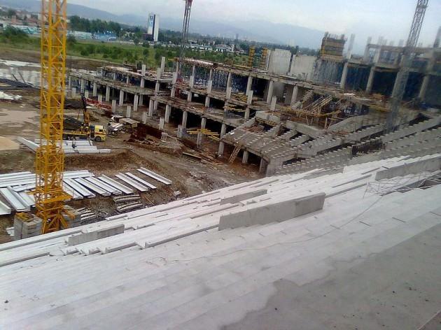 2011 yılında TOKİ tarafından yapımına başalanan Bursaspor'un yeni mekanı Timsah Arena yavaş yavaş yüzünü göstermeye başladı. İşte Bursaspor'un yeni stadının ilk görüntüleri...