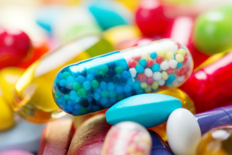 <p>Araştırma boyunca bin 195 kişiye, polip olarak bilinen ve genellikle bağırsak kanserinden önce görülen iyi huylu tümörler olarak tanımlanan adenom teşhisi konuldu.</p>