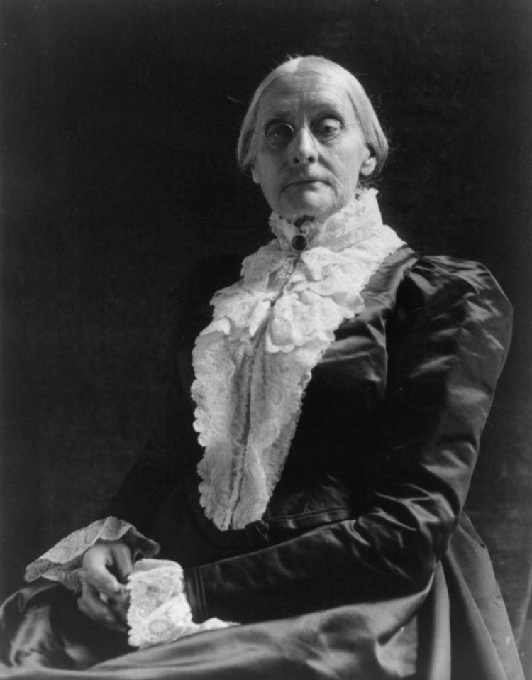 <p><strong>Susan B.Anthony (1820-1906)</strong></p>
<p>ABD'de kadınlara oy hakkı tanınması ve köleleğin ortadan kalkması için verilen mücadelenin ilk öncülerinden birisidir.</p>