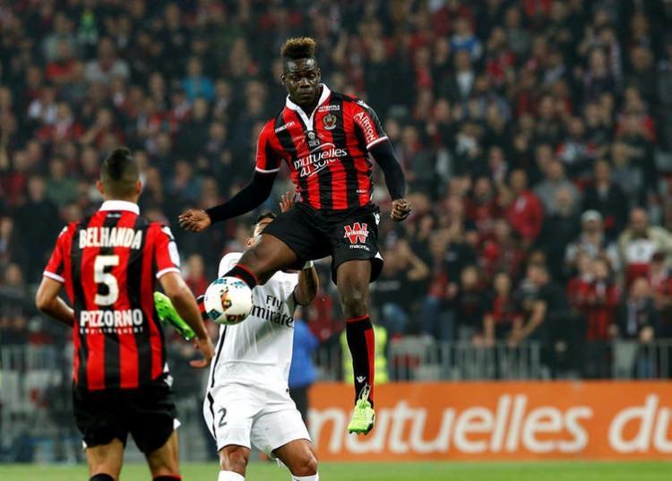 <p>Le10sport'un haberine göre Nice'in Balotelli'yi takımda tutma umutları her geçen gün azalıyor. Sebebi ise G.Saray'ın bu oyuncuya müthiş teklifler sunması.</p>
