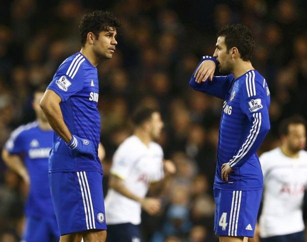 <p>İngiltere Ligi lideri Chelsea, Portekizli, teknik adam ile çıktığı 271 maçta ilk kez 5 gol yedi ve Tottenham’a 5-3 mağlup oldu</p>