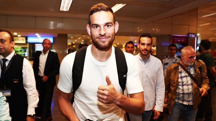 <p><span style="color:#FFD700"><strong>Vincent Janssen</strong></span><br />
<br />
<strong>Totthenham'dan Fenerbahçe'ye</strong></p>
