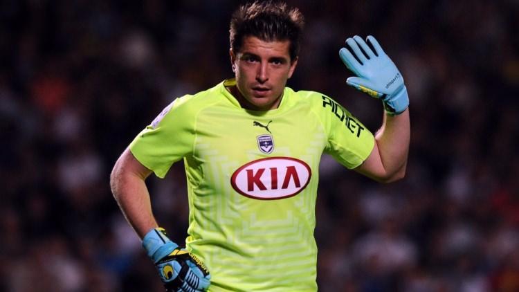 <p><strong><span style="color:#FFD700">Cedric Carrasso</span><br />
<br />
Galatasaray</strong></p>
