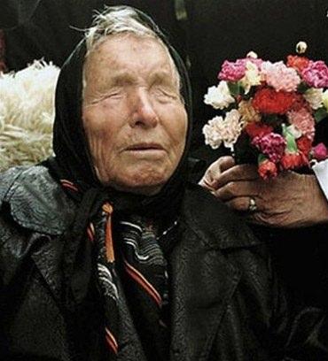 <p>İkinci dünya savaşı sırasında Nazi lideri Adolf Hitler tarafından bizzat ziyaret edilen, Rus gizli servisi KGB'nin bile tavsiyeler aldığı Baba Vanga, 1996 yılında 84 yaşında hayata veda etti.</p>