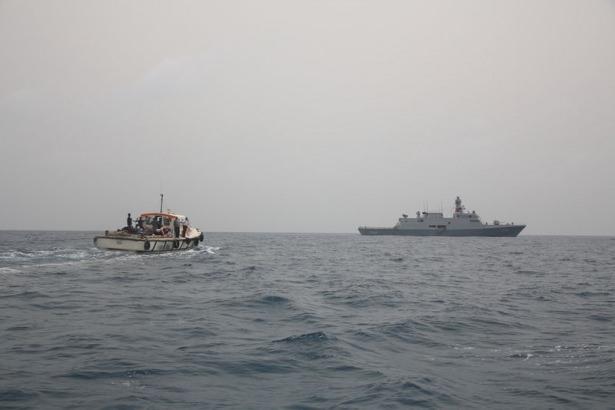 <p>Türk Silahlı Kuvvetleri'nden yapılan açıklamada, "Yemen'deki iç siyasi karışıklıklar ve Suudi Arabistan öncülüğünde başlatılan askeri harekât nedeniyle Yemen'in Aden bölgesinde mağdur durumda olan 55 vatandaşımız bölgede bulunan 'TCG Büyükada' korveti tarafından Cibuti limanına tahliye edilmiştir" denildi.</p>