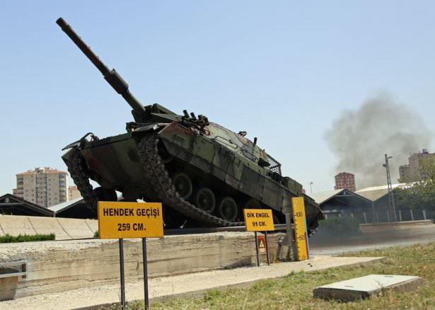 <p>İlk defa Türk tankına reaktif zırh koruması yapıldı</p>