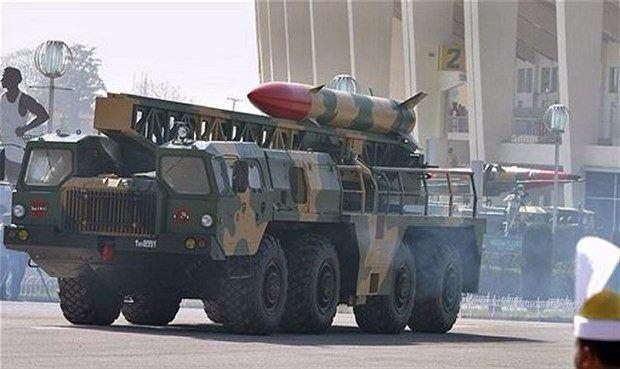 <p>J-600T Yıldırım II Kısa menzilli balistik füze</p>