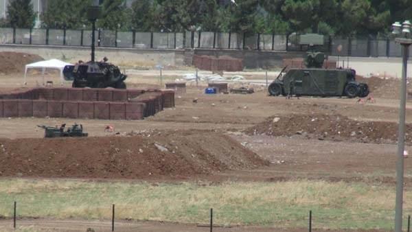 <p>24 Ağustos'ta Türkiye'nin IŞİD'i Cerablus'tan temizlemek için başlattığı Fırat Kalkanı operasyonunda bölgedeki en kritik görevlerden birini ise yerli hava savunma sistemi Serhat Ve Korkut gerçekleştiriyor</p>