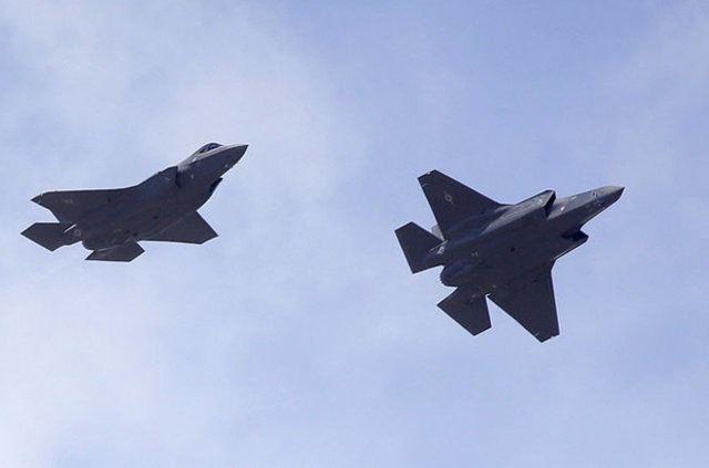 <p>Müşterek Taarruz Uçağı Programı’nda yer alan ilk Türk şirketi olan Kale Havacılık, F-35’ler için ürettiği parçalarla Lockheed Martin’in en önemli yapısal parça üreticisi konumunda bulunuyor. </p>
<p> </p>
<ul>
</ul>
<ul>
</ul>