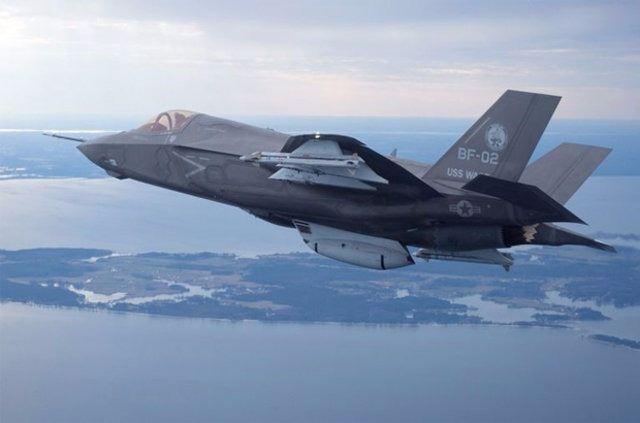 <p>Şirket, gövde ve kanat parçalarının yanı sıra, Pratt&Whitney ortaklığıyla kurulan Kale Pratt&Whitney Uçak Motor Sanayi tesislerinde, F-35'lerin F-135 olarak adlandırılan gelişmiş motorunun kritik parçalarını da üretiyor. </p>

<p> </p>

<ul>
</ul>

<ul>
</ul>
