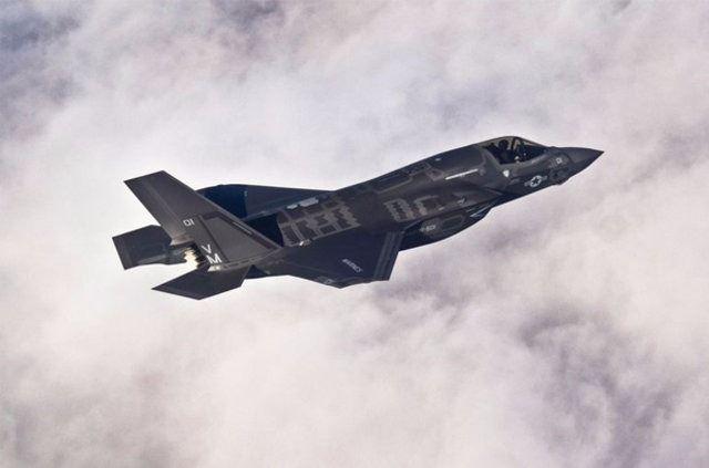 <p>Kale Havacılık, Türkiye’ye teslim edilecek bu ilk uçakta olduğu gibi dünyada uçan ilk F-35 olan AA1'de de parçası bulunan tek Türk şirketi olma özelliğini taşıyor.</p>
