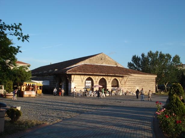 <p>20.    İbrâhim Paşa Kervansarayı (İstanbul’da).</p>
