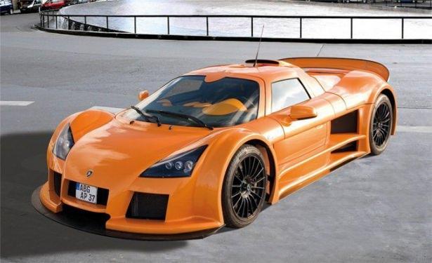 <p>Gumpert Apollo<br />
Yıl: 2005</p>
