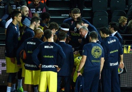 <p>THY Avrupa Ligi Top 16 turu E Grubu 4. hafta mücadelesinde Fenerbahçe, Darüşşafaka Doğuş ile karşı karşıya geldi.</p>